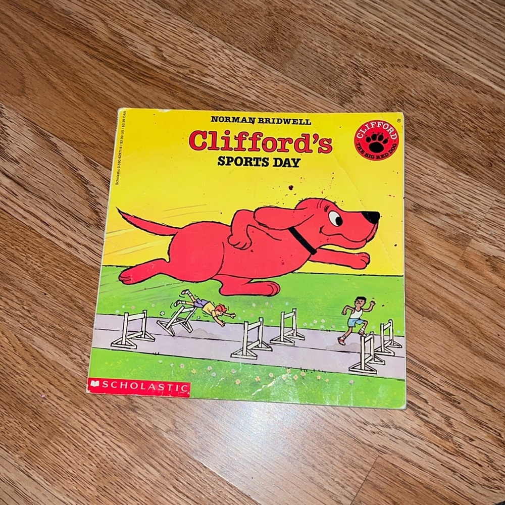 Clifford’s Sports Day Collectible Books NWOT